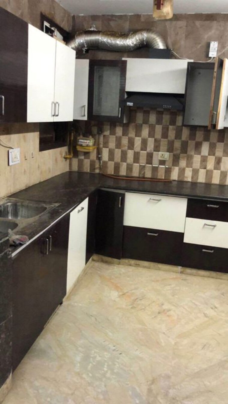 Kitchen, subhash nagar 2 Bedroom 900 Sq.Ft. Builder Floor In Subhash Nagar Delhi 9788452