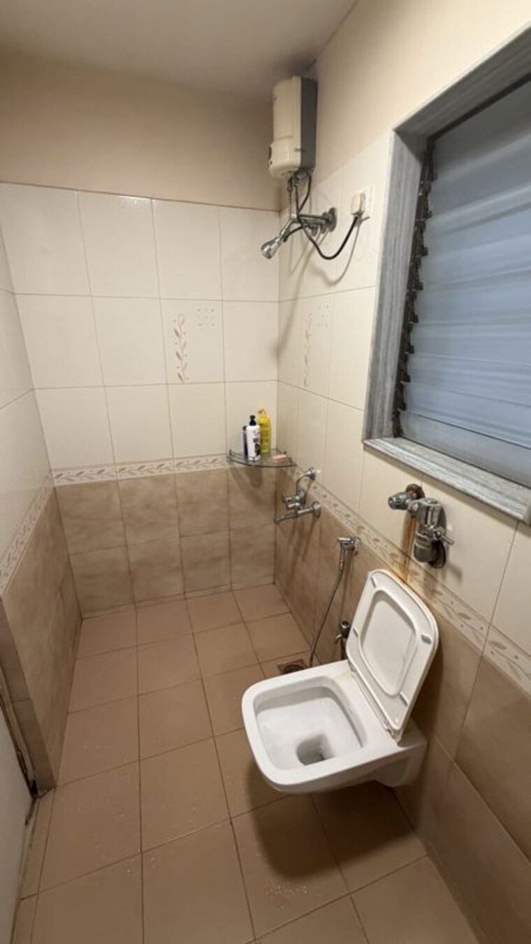 Bathroom, etco-eco-heights 2 Bedroom 800 Sq.Ft. Apartment In Andheri East Mumbai 9788474