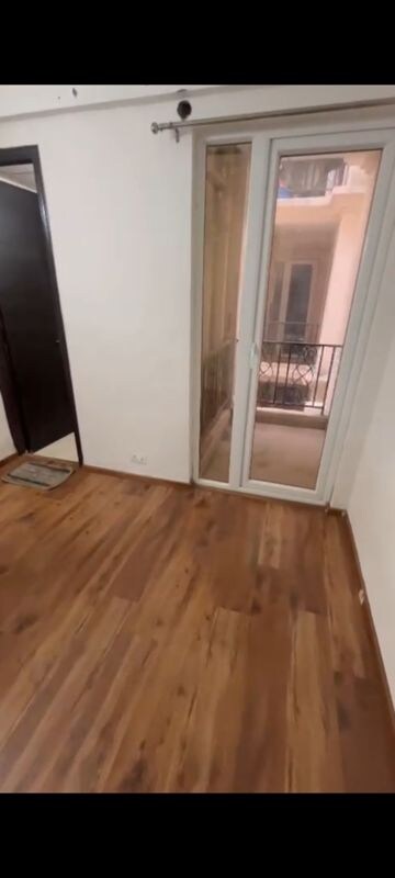 Room in 3 BHK Apartment at Signature Global Park 4 and 5, Sohna Sector 36 – for Rent