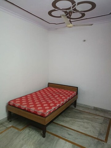 1 BHK Independent House For Rent in Sushant Lok I