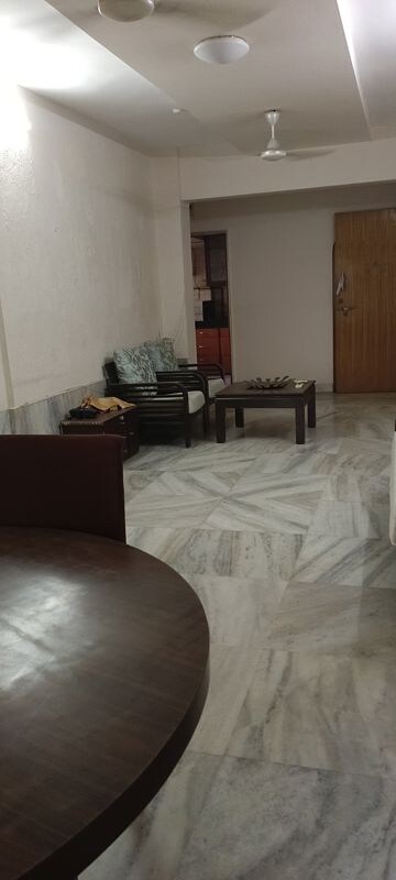 Living Room in 2.5 BHK Apartment at Savera CHS Andheri, Andheri West – for Rent
