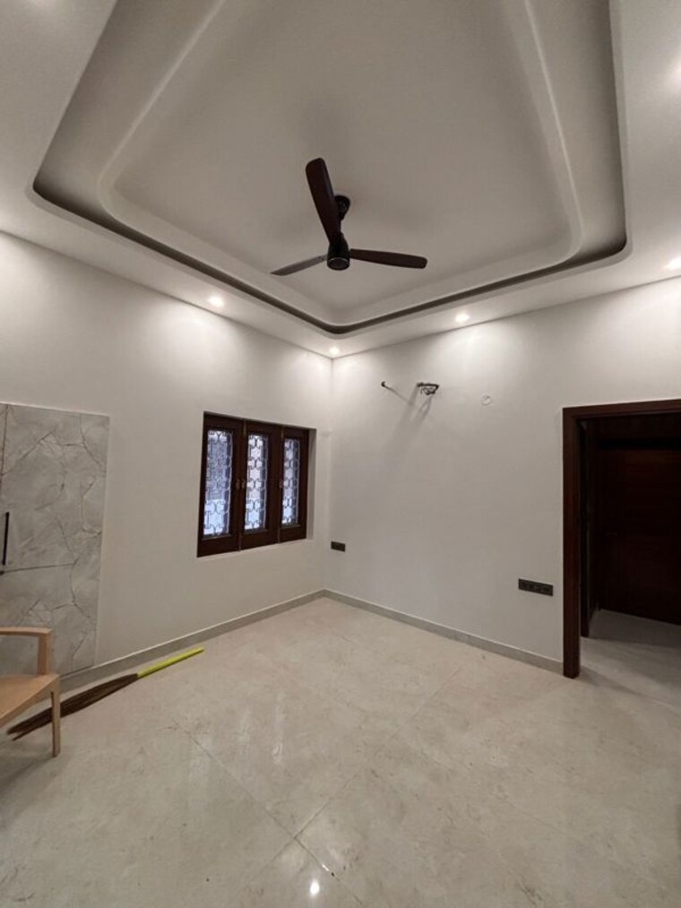 Room, rajouri garden 3 Bedroom 1800 Sq.Ft. Builder Floor In Rajouri Garden Delhi 9788504