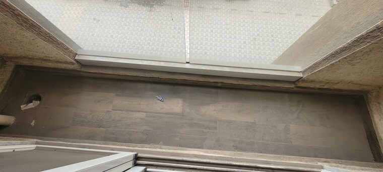 Balcony, dosti-west-county-phase-4-dosti-pine 1.5 Bedroom 635 Sq.Ft. Apartment In Balkum Pada Thane 9788510