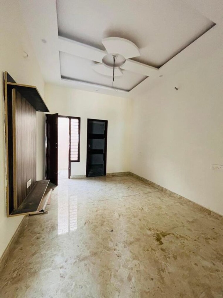 Room, naugaon 5 Bedroom 100 Sq.Yd. Villa In Naugaon Alwar 9788511
