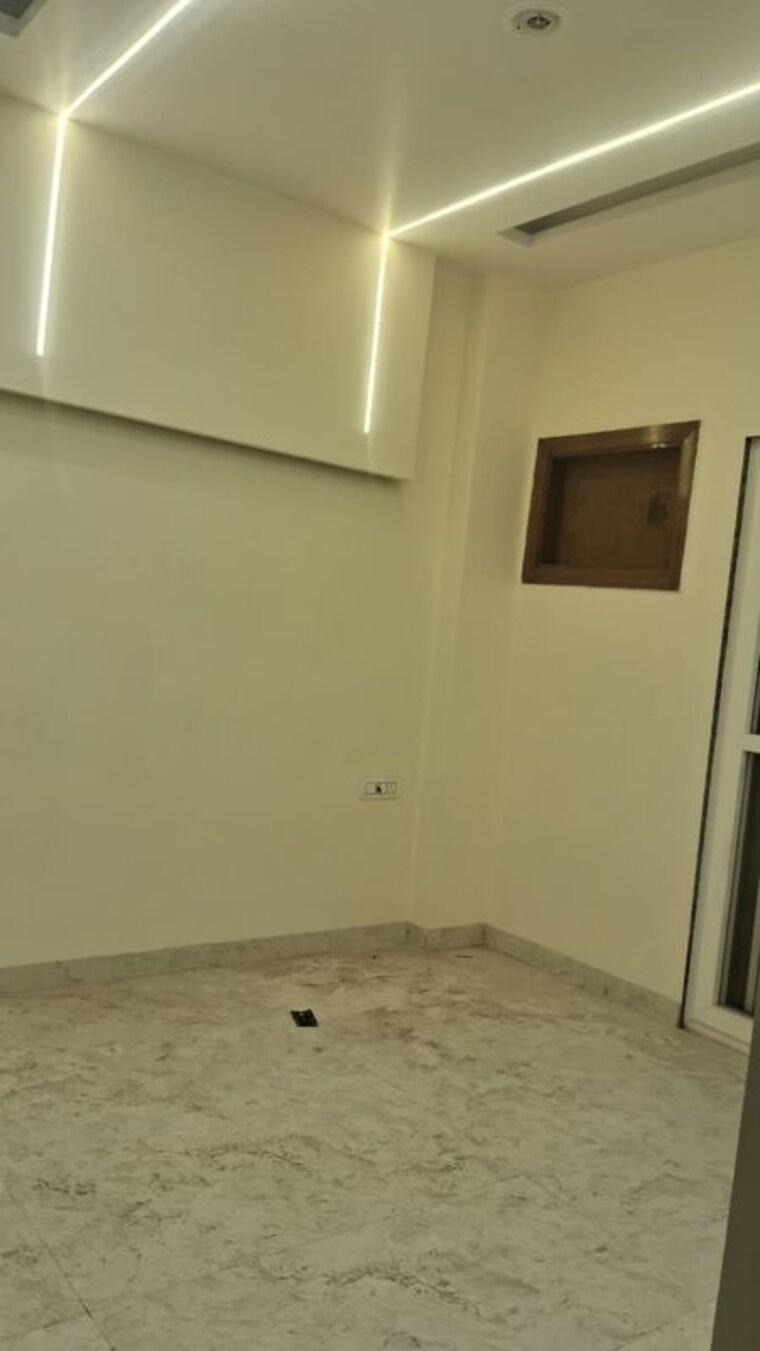 Room, subhash nagar 2 Bedroom 900 Sq.Ft. Builder Floor In Subhash Nagar Delhi 9788517