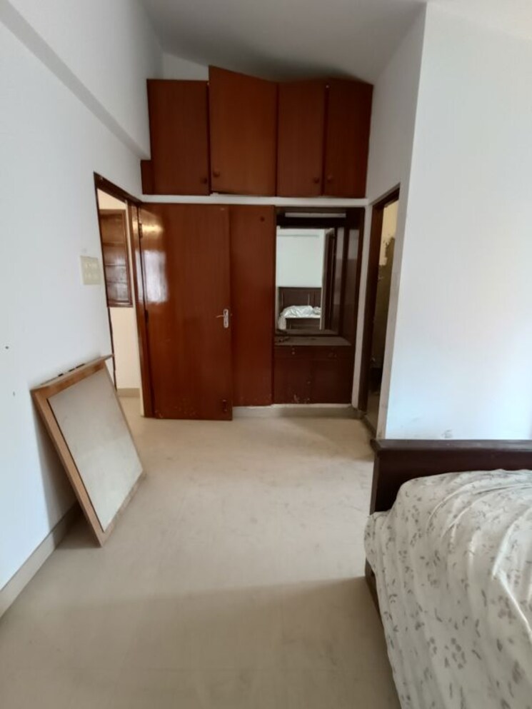 Room, indiranagar 3.5 Bedroom 3000 Sq.Ft. Independent House In Indiranagar Bangalore 9788530