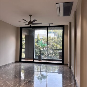 Room in 4 BHK Builder Floor at Green Park Extension – for Sale