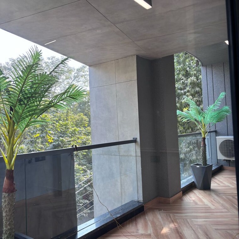 Balcony, green park extension 4 Bedroom 290 Sq.Yd. Builder Floor In Green Park Extension Delhi 9787495