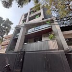 4 BHK + Pooja Room,Servant Room,Study Room,Extra Room 290 Sq.Yd. Builder Floor in Green Park Extension