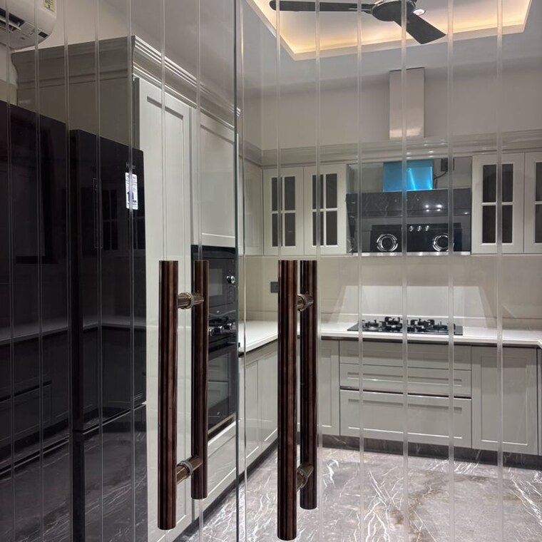 Kitchen, green park extension 4 Bedroom 290 Sq.Yd. Builder Floor In Green Park Extension Delhi 9787495