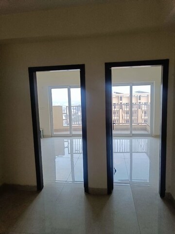 Room in 2 BHK Apartment at Eldeco Accolade, Sohna Sector 2 – for Rent