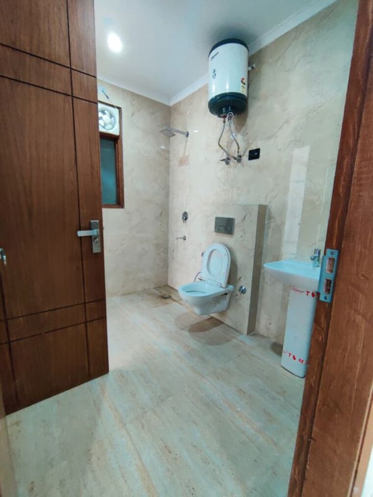 Bathroom, saket 2 Bedroom 850 Sq.Ft. Builder Floor In Saket Delhi 9788569
