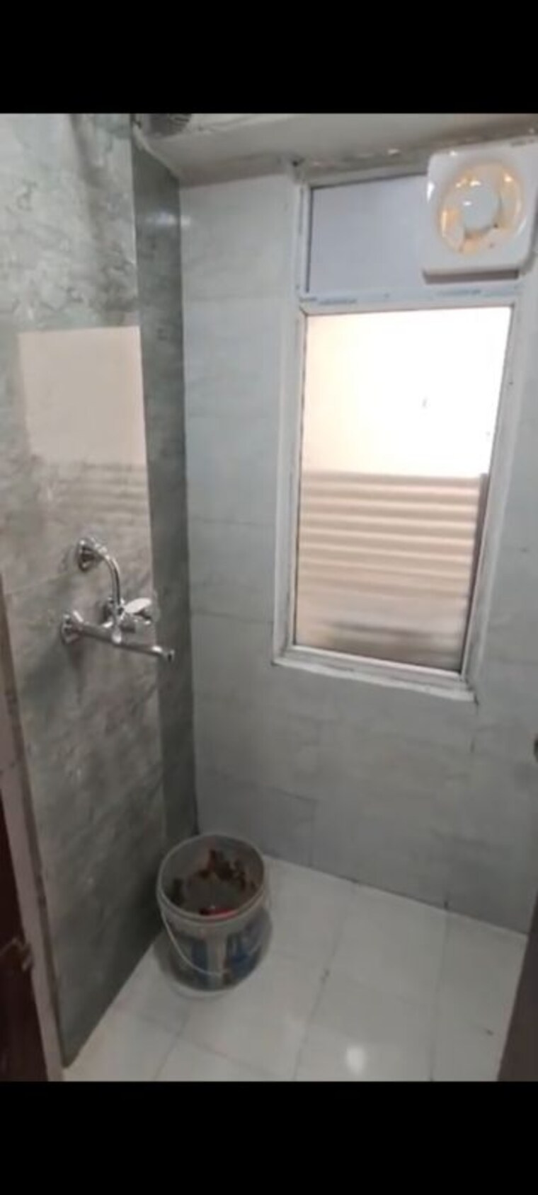 Bathroom, amrapali-ivory-heights 1 Bedroom 585 Sq.Ft. Apartment In Amrapali Dream Valley Greater Noida 9788572