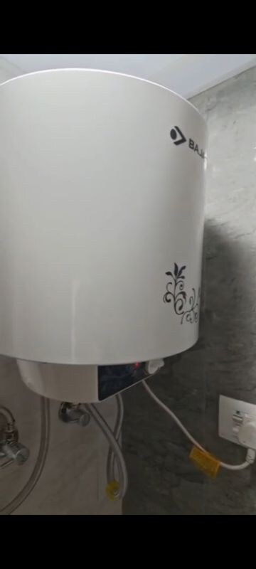 Bathroom in 1 BHK Apartment at Amrapali Ivory Heights, Amrapali Dream Valley – for Rent