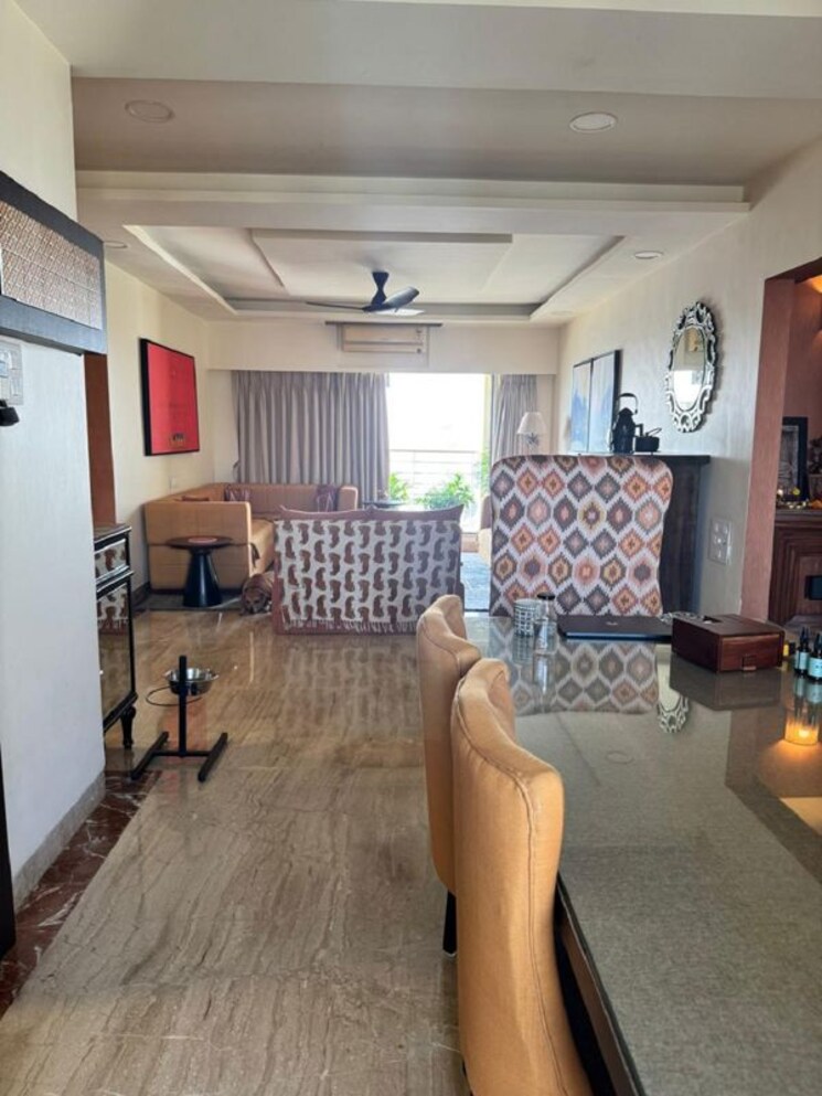 Dinning Area, bandra west 3 Bedroom 1100 Sq.Ft. Apartment In Bandra West Mumbai 9788553