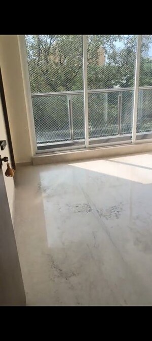 Room in 3 BHK Apartment at Omkar Vayu, Mahim – for Sale