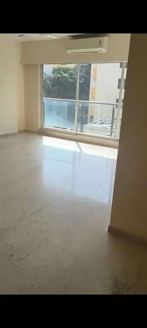 Room in 3 BHK Apartment at Omkar Vayu, Mahim – for Sale