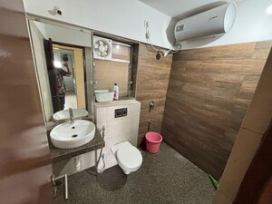 Team Area in 3 BHK Apartment at Kalpataru Hills, Manpada – for Rent