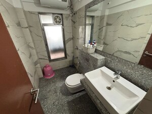 Master Bedroom in 3 BHK Apartment at Kalpataru Hills, Manpada – for Rent