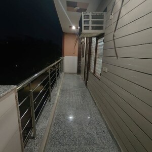 Staircase in 3 BHK Apartment at Raj Tattva, Kapur Bawdi – for Rent