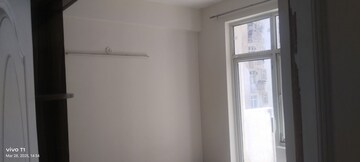 Room in 2 BHK Apartment at Shree Vardhman Mantra, Sector 67 – for Rent