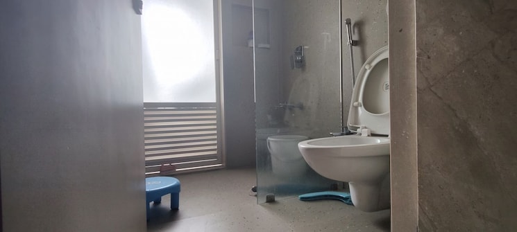Bathroom, dosti-group-imperia 4 Bedroom 1715 Sq.Ft. Apartment In Manpada Thane 7415162