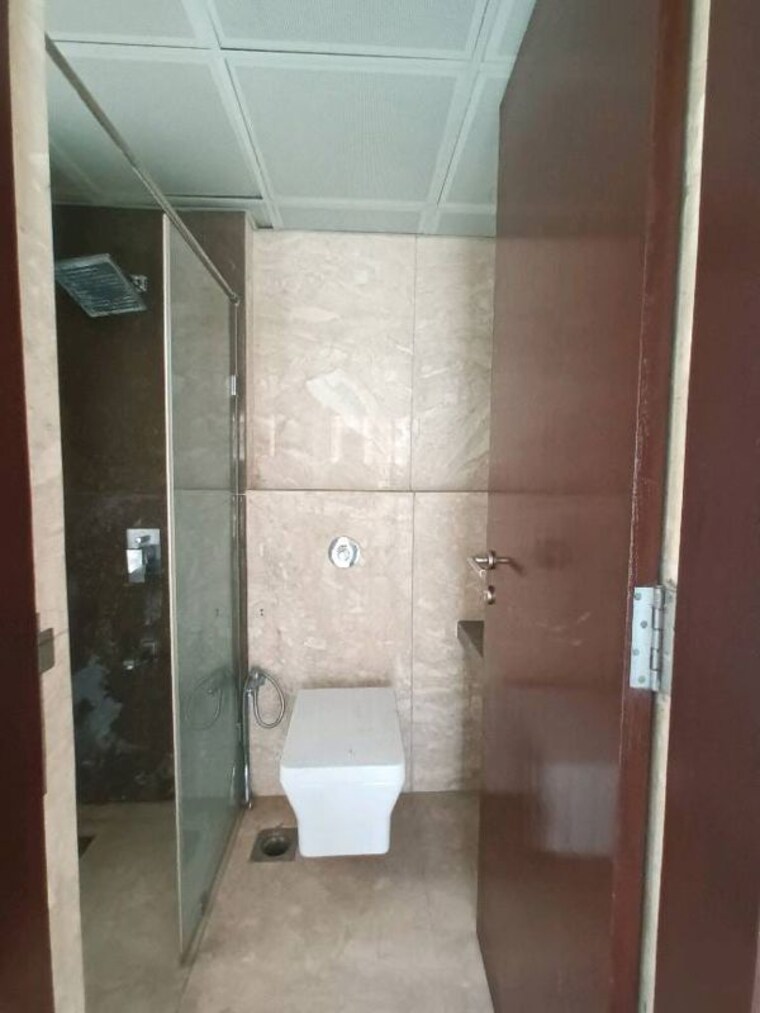 Bathroom, dosti-group-imperia 3 Bedroom 1835 Sq.Ft. Apartment In Manpada Thane 7400732