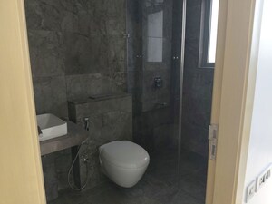 Bathroom in 6 BHK Apartment at Oberoi Sky City, Borivali East – for Sale