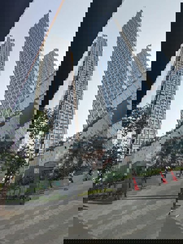 6 BHK Apartment For Sale in Oberoi Sky City