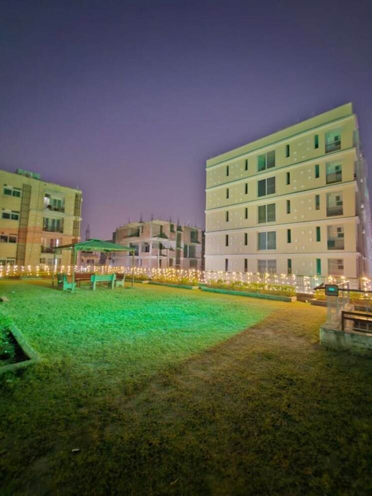 Garden, aura-homes 3 Bedroom 2300 Sq.Ft. Apartment In Patiala Road Zirakpur 9788593