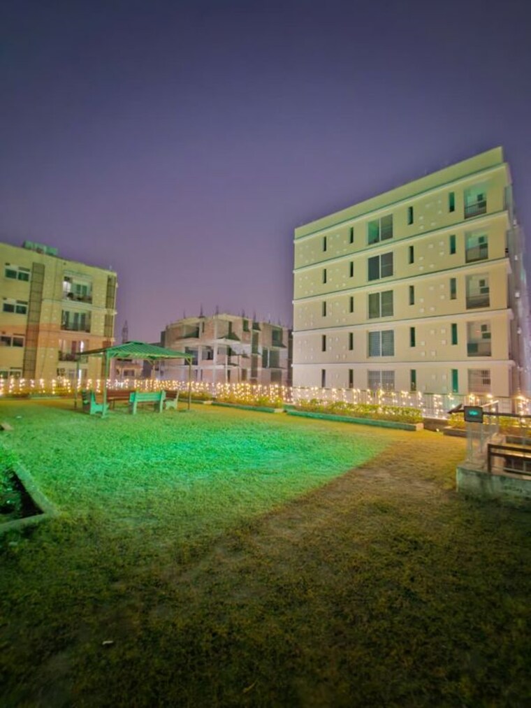 Garden, aura-homes 3 Bedroom 2300 Sq.Ft. Apartment In Patiala Road Zirakpur 9788593