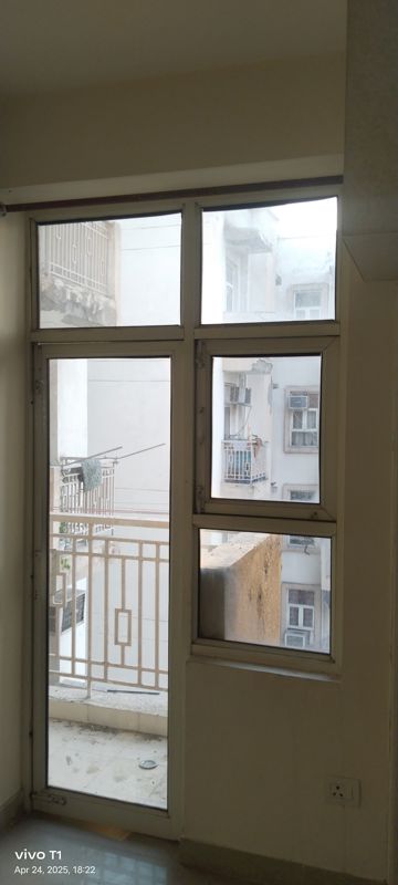 2 BHK + Pooja Room Apartment For Sale in Shree Vardhman Mantra