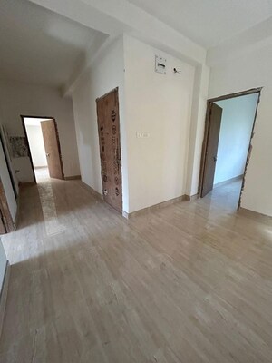 Room in 4 BHK Apartment at Anandapur – for Sale