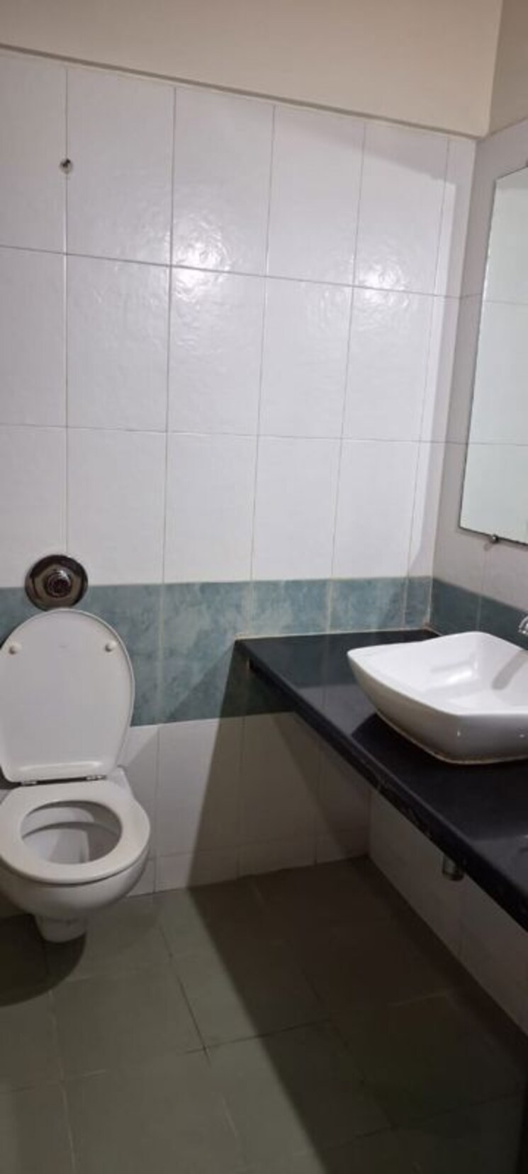 Bathroom, kumar-kruti 2 Bedroom 1100 Sq.Ft. Apartment In Kalyani Nagar Pune 9788660
