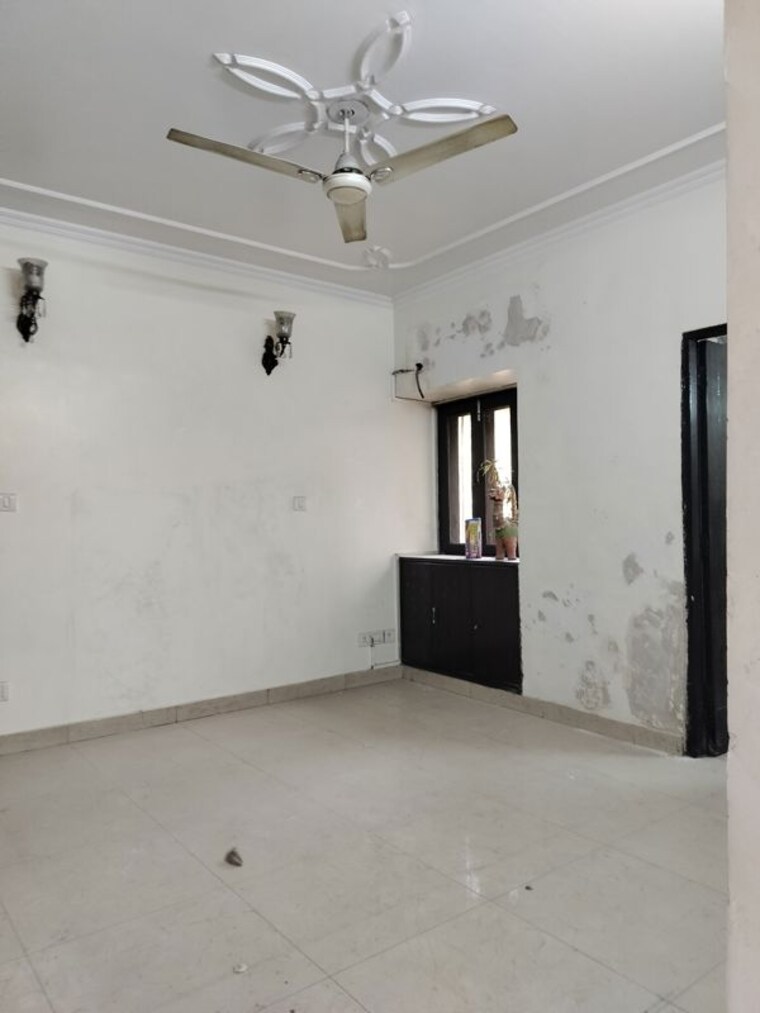 Room, vasant kunj 2.5 Bedroom 1250 Sq.Ft. Apartment In Vasant Kunj Delhi 9788715