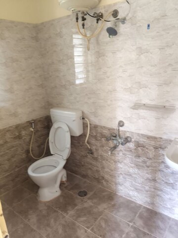 Bathroom in 2 BHK Apartment at Krishna Residency Kadubeesanahalli, Kadubeesanahalli – for Rent