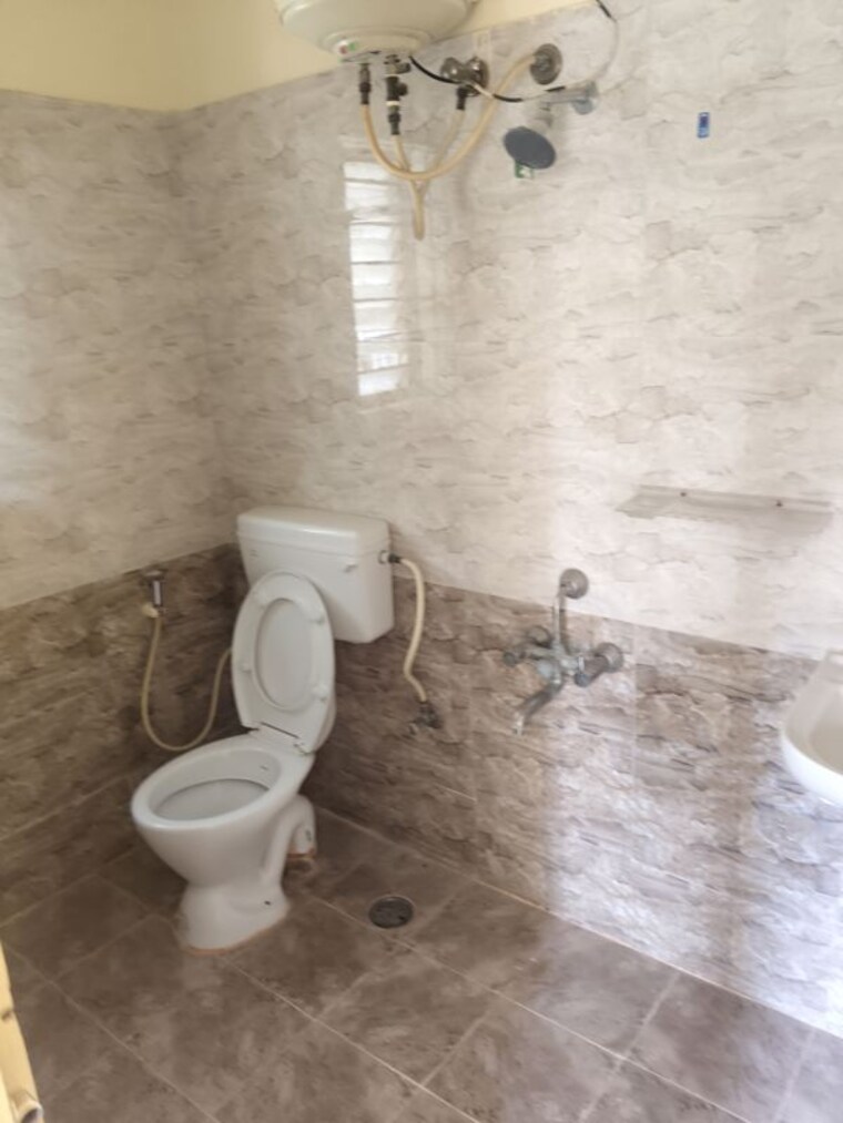 Bathroom, krishna-residency-kadubeesanahalli 2 Bedroom 1250 Sq.Ft. Apartment In Kadubeesanahalli Bangalore 9788754