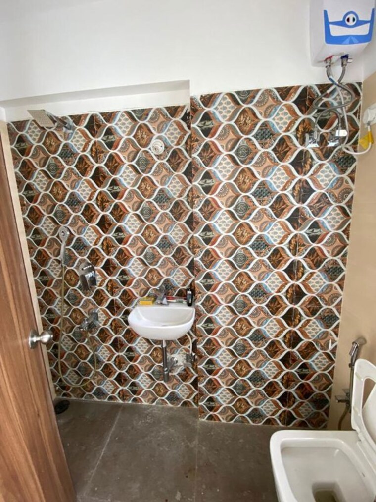 Attached Bathroom, shree-riddhi-siddhi-sumukh-hills 2 Bedroom 700 Sq.Ft. Apartment In Kandivali East Mumbai 9788853