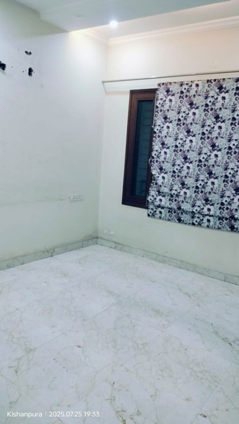 Room, dhakoli 3 Bedroom 116 Sq.Yd. Builder Floor In Dhakoli Zirakpur 9788884