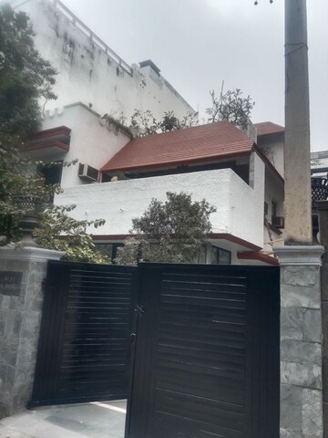 5 BHK Independent House For Rent in Panchsheel Park