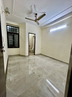 2 BHK + Servant Room Builder Floor For Rent in Chattarpur
