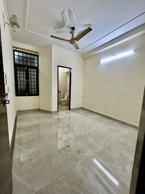 2 BHK Builder Floor For Rent in Chattarpur