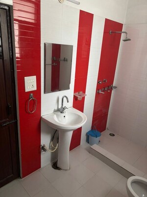 Bathroom in 2 BHK Builder Floor at Sector 17 – for Rent