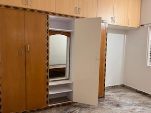 Building Lobby in 2.5 BHK Builder Floor at Global Foyer Palam Vihar, Sector 1 – for Sale