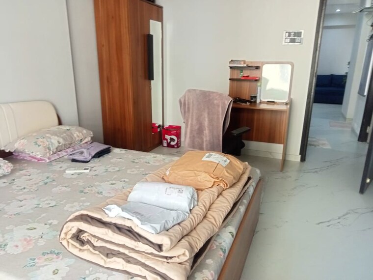 Bedroom, khar west 3 Bedroom 1200 Sq.Ft. Apartment In Khar West Mumbai 9789080