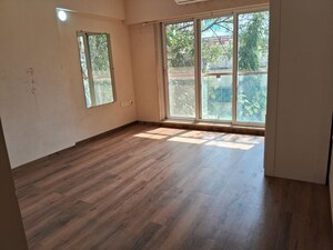 Room in 3 BHK Apartment at Kings Apartment Santacruz, Santacruz East – for Rent