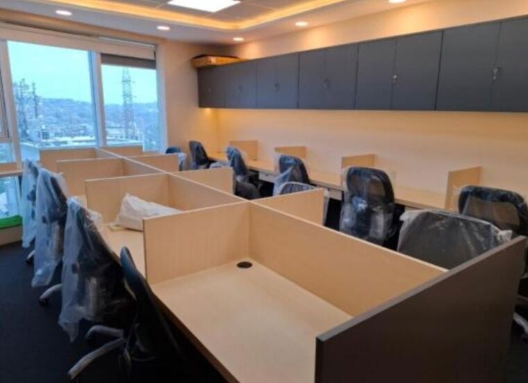 Team Area, skyblu-72-corp Commercial Office Space 518 Sq.Ft. In Sakinaka Mumbai 9789124