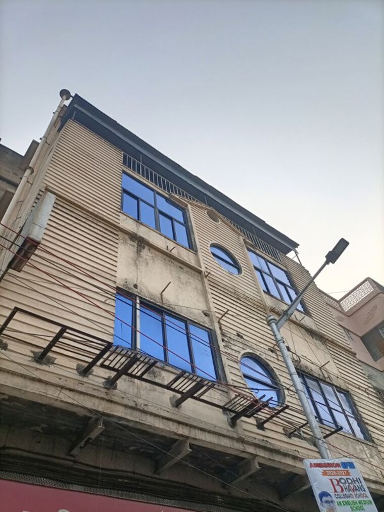 Exterior View, park circus Commercial Office Space 2000 Sq.Ft. In Park Circus Kolkata 9643778