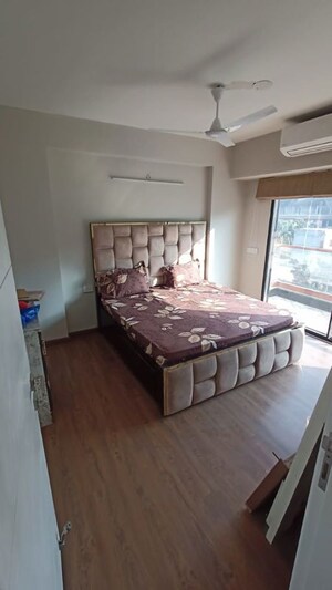 Kitchen in 3 BHK Apartment at Signature Global City 63A, Sector 63a – for Rent