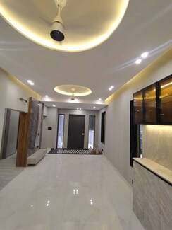 4 BHK + Servant Room Apartment For Sale in DLF New Town Heights I